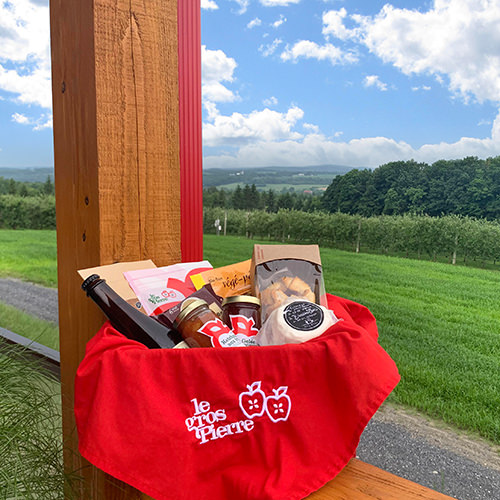 Apple Orchard Local Store Eastern Townships