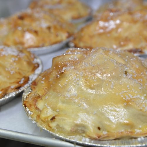 Tartes aux pommes sortie du four
